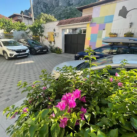 Sweet Near Old Town *