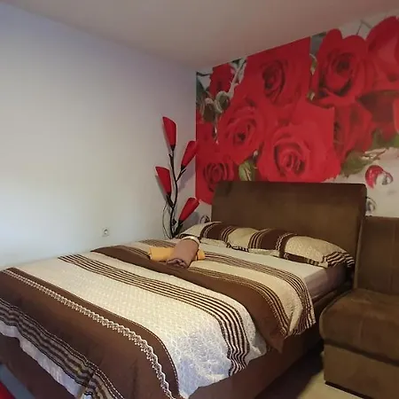 Sweet Near Old Town Apartament